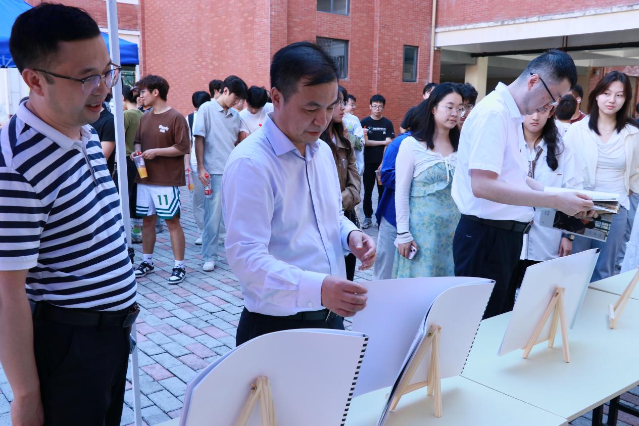 参观AI绘画重点2